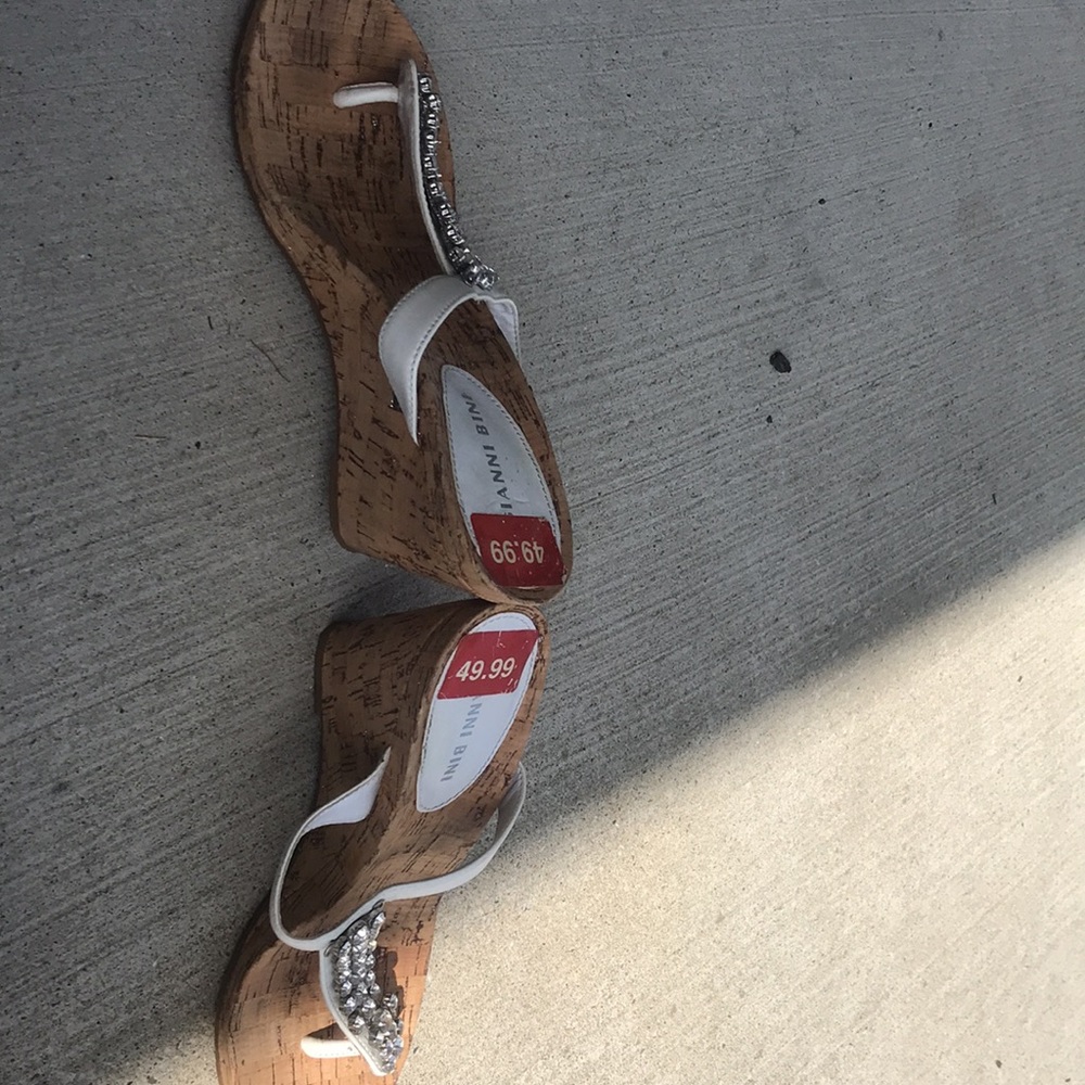 Sandals - Picture 2 of 5